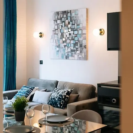 12 Congres Apt2 - 2 - Luxe - Carre D'or - *